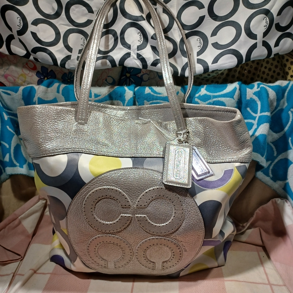 Coach Julia - image 1